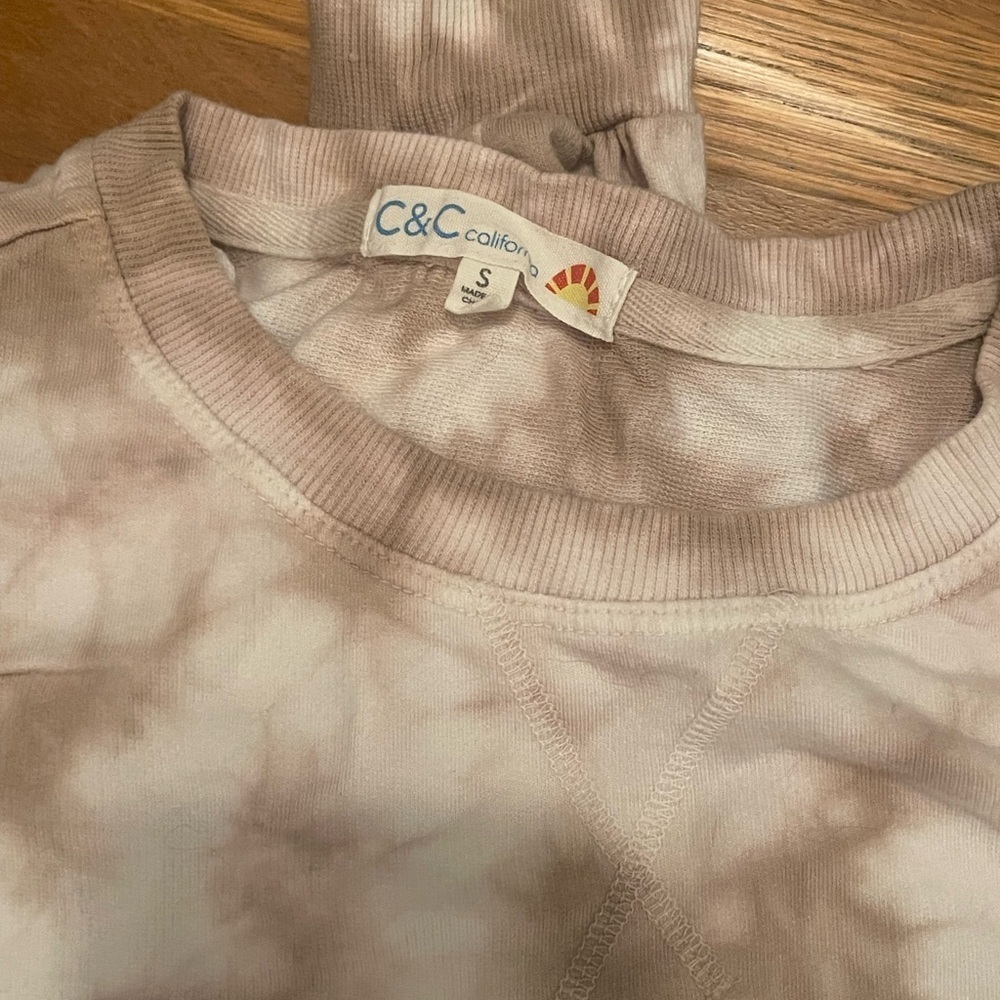 C&C California Tan & Cream Long Sleeve Relaxed Shirt Sz. Small - Picture 2 of 2